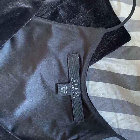 Black velvet party dress from Guess - Picture 2 of 5